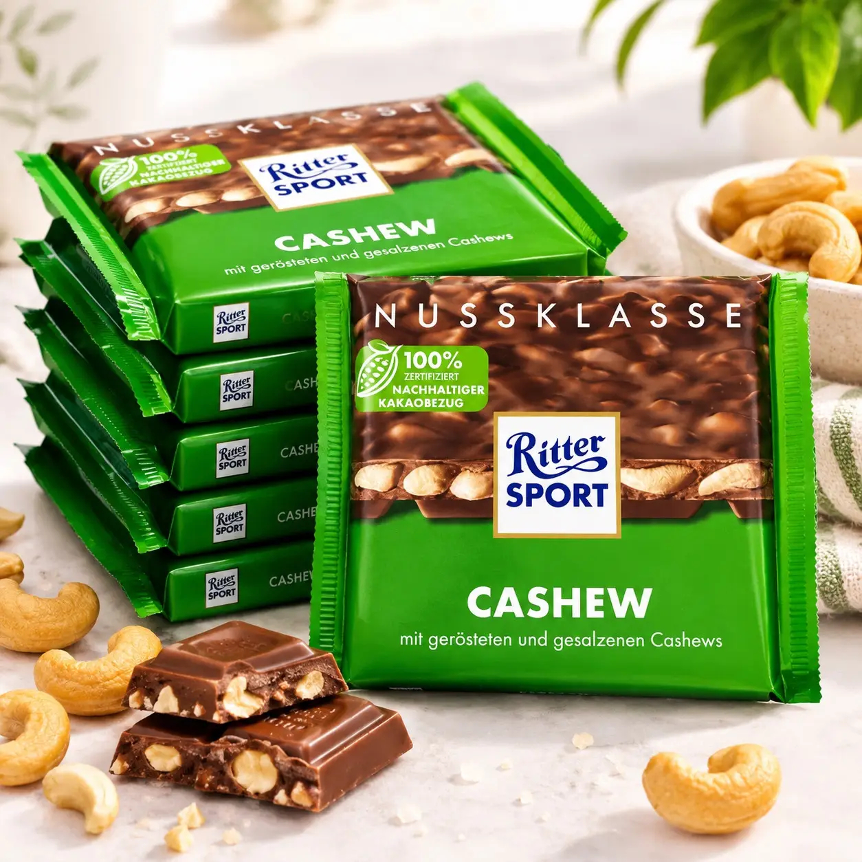 Шоколад молочний Ritter Sport NussKlasse Cachew Ріттер Спорт горіховий клас з солоними горіхами Кешью Плитка 100г