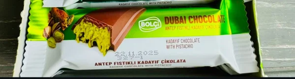 Шоколад Дубайський Батончик Bolci Dubai Kadayif Chocolate with Pistachio молочний з фісташками та Кадаїфом 30г - 1