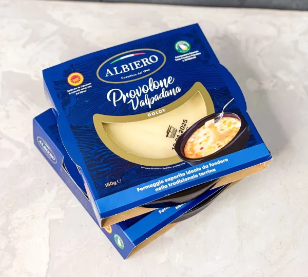 Сир у Керамічній тарілці Провалоне Albiero Provolone Valpadana Dolce коровячий напівтвердий 150г - 3