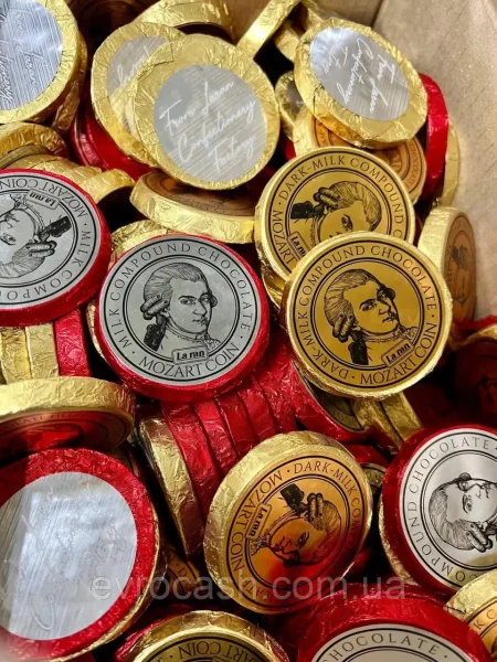 Цукерка шоколадна Монета Laran Dark Milk Compound Chocolate Mozart Coin Gold Ларан Моцарт темномолочна в Золотій Фользі 22г - 2