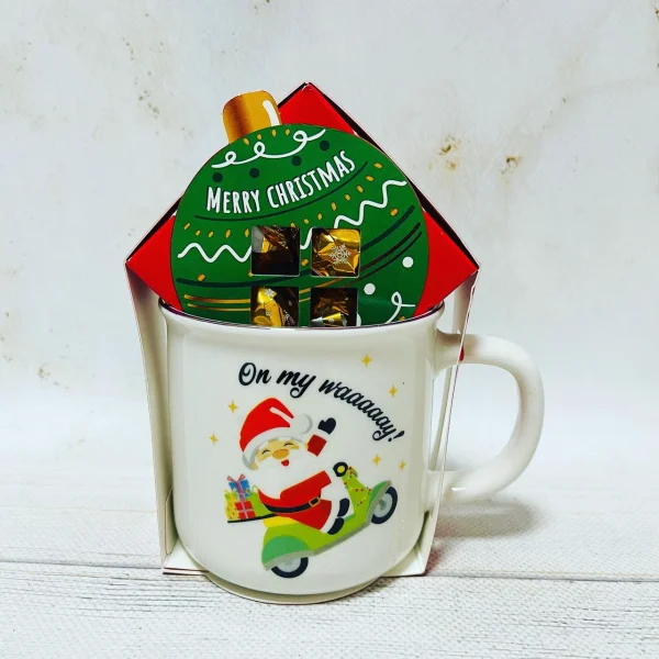 Набір Подарунок Новорічний Чашка та Цукерки Beckys Merry Christmas On My Way Santa Бекіс шоколад праліне Санта 50г - 1