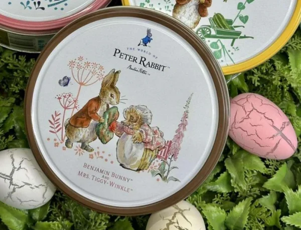 Печиво Cвяткове Jacobsens Bakery Peter Rabbit Benjamin Bunny&Mrs Tiggy-Winkle Brown Кролик Пітер з шоколадною крихтою жб Бокс 150г - 2