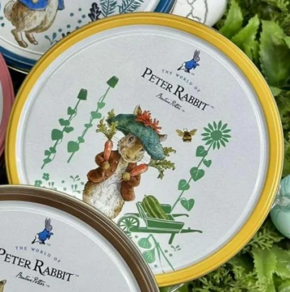 Печиво Cвяткове Jacobsens Bakery Peter Rabbit Benjamin Bunny Yellow Кролик Пітер з шоколадною крихтою жб Бокс 150г - 2