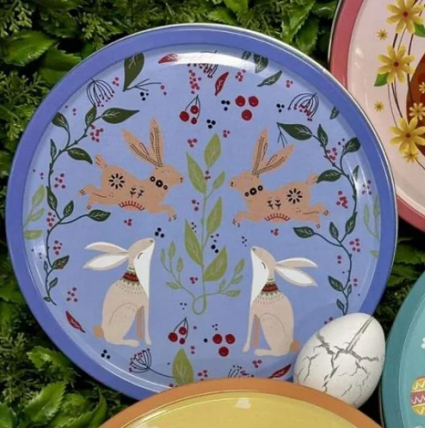 Печиво Cвяткове Jacobsens Bakery Happy Easter Time Tin Bunny Friends Mix Якобсенс мікс з шоколадною крихтою жб Бокс 340г - 1
