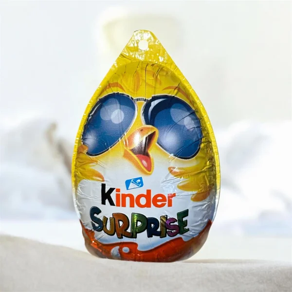 Шоколадне яйце Пасхальне курчатко з Іграшкою Kinder Surprise Easter egg Boy Кіндер Сюрпрайз Хлопчик в окулярах 72г - 1