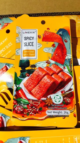 Снеки латяо Слайси Lakexixi La Tiao Spicy Slice Sweet and Spicy Flavor Пікантний з Солодким перцем Пакет 26г - 2